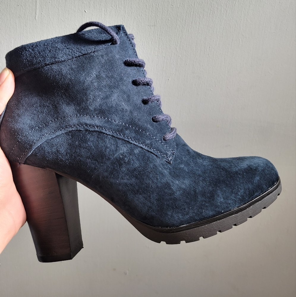 NEW Nine West Lace Up Heel Boots